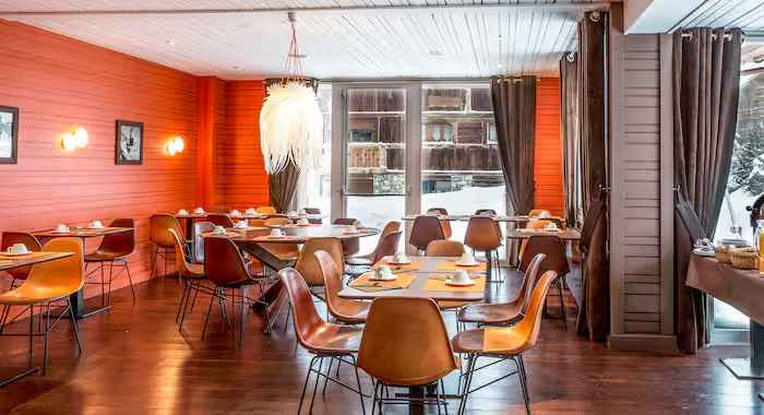 Hotel Ormelune, Val D'Isere ski chalet, image 3